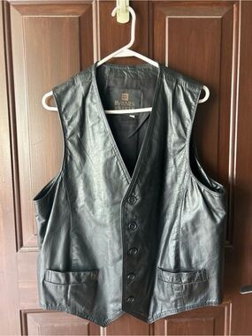 Byrnes & Baker Mens Black Leather Button Vest